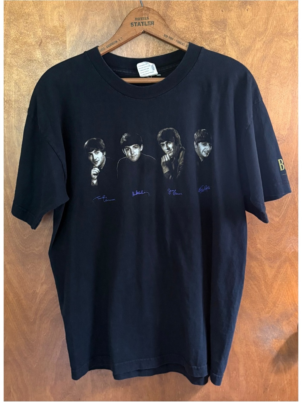 Vintage 1995 The Beatles Black T-Shirt Large Faces Signatures 90s Band Mcbling